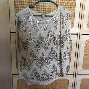 Forever 21 White Sequin Chevron Tunic Size small Gold and White Sequin Design